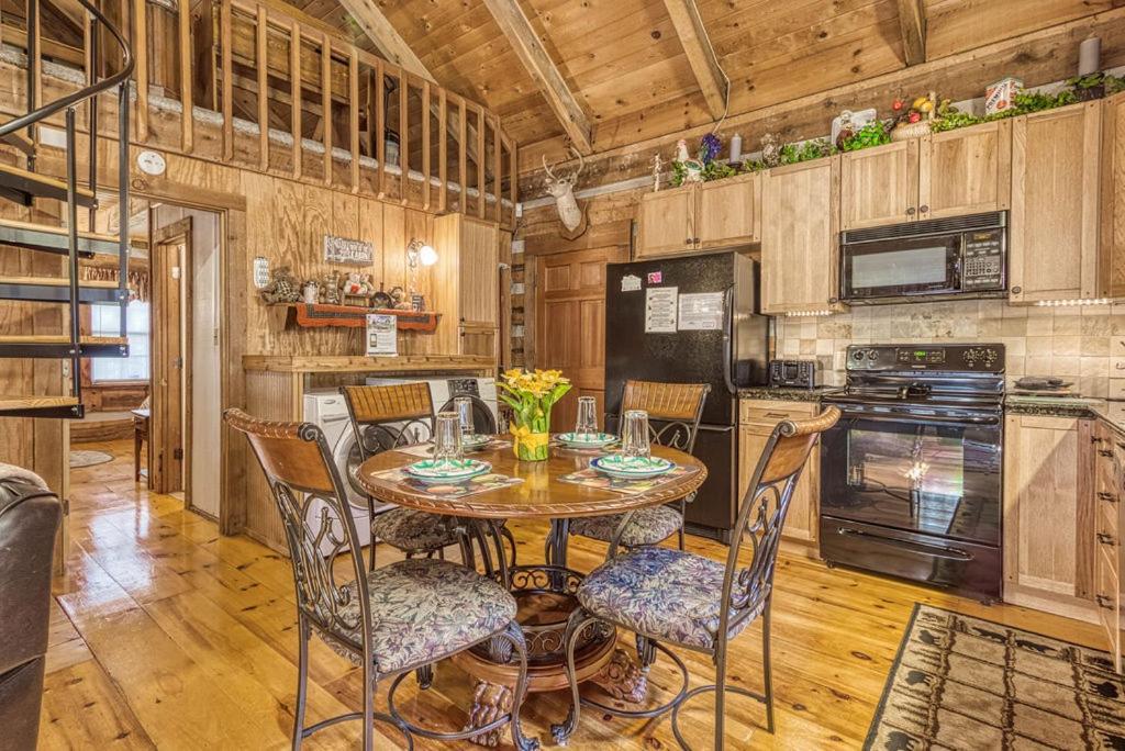 Bear End Villa Sevierville Exterior photo